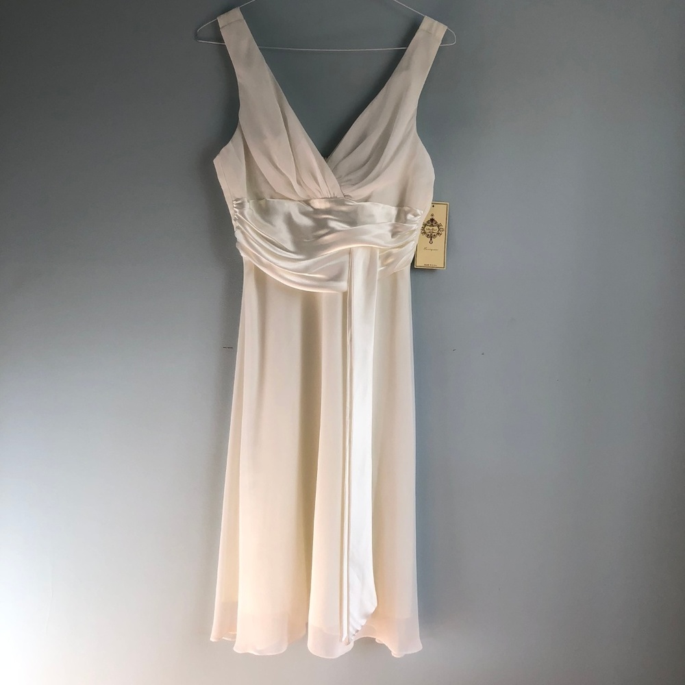 Ivory Wedding Dress Brand New w/ Tags Size L